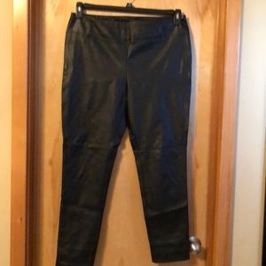 Black 100% polyester (pleather)